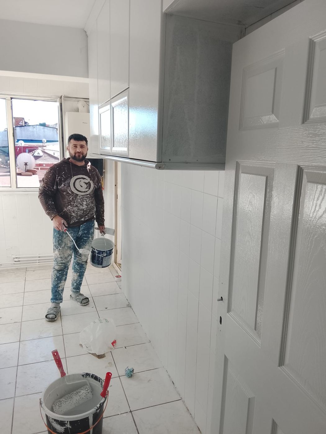 Tanlar Boya Badana ustası iş başında